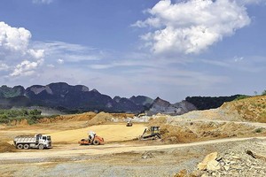 Dự án Xây dựng công trình đường bộ cao tốc Bắc - Nam phía Đông (Dự án cao tốc Bắc - Nam phía Đông) giai đoạn 2021 - 2025 có tổng mức đầu tư 146.990 tỷ đồng, được đầu tư toàn bộ bằng vốn ngân sách.