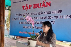 Bà Nguyễn Lâm Thanh Thủy - Phó Giám đốc Sở Thông tin và Truyền thông Đồng Tháp tại buổi Tập huấn về Kỹ năng phát triển du lịch Đồng Tháp 
