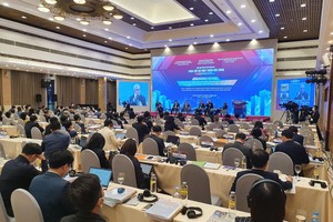 Phiên thảo luận Phối hợp các chính sách tài khóa, tiền tệ linh hoạt, hiệu quả, tạo nguồn lực ổn định kinh tế vĩ mô, phục hồi kinh tế chiều 5/12.