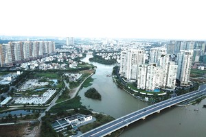 Giá nhà đất TP.HCM được dự báo sẽ sớm lên “cơn sốt”. Ảnh: Lê Toàn
