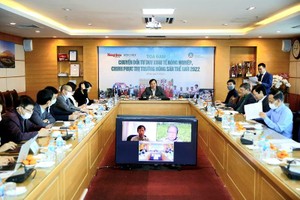 Chương trình Bình chọn 10 sự kiện nông nghiệp nổi bật năm 2021 và Toạ đàm: "Chuyển đổi tư duy tư duy kinh tế nông nghiệp, đẩy mạnh chinh phục thị trường nông sản thế giới 2022" lần đầu tiên được báo Nông thôn ngày nay/Dân Việt tổ chức. (Ảnh: Phạm Hưng).