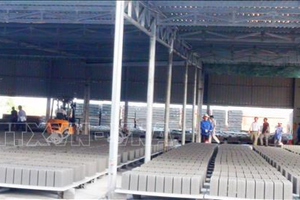 Nhà máy sản xuất gạch không nung công nghệ rung ép của Công ty TNHH Khoáng sản Thuận Sơn, Đồng Hới, Quảng Bình. Ảnh minh họa: Võ Dung/TTXVN