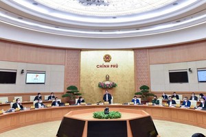 Một phiên họp thường kỳ của Chính phủ (Ảnh: VGP)