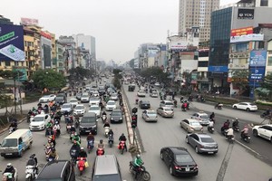Giao thông thông thoáng tại đường Trường Chinh - Hà Nội trong ngày 28 Tết Nhâm Dần.