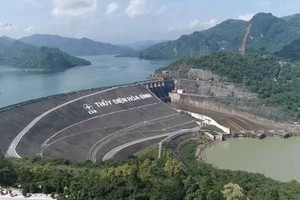 Từ ngày 6/11/2021, toàn bộ công trình Nhà máy Thủy điện Hòa Bình mở rộng đã được dừng thi công để chờ đánh giá tổng thể về an toàn.