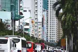 Áp lực dân số đang khiến nhu cầu về nhà ở tăng mạnh, trong khi nguồn cung chưa đáp ứng kịp dẫn đến giá tăng. Ảnh: Dũng Minh 