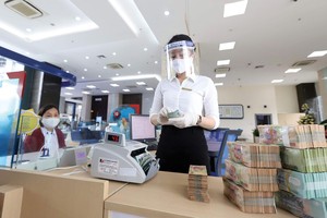 Nhu cầu tín dụng tăng cao, đòi hỏi các ngân hàng phải có sự chuẩn bị dài hạn về nguồn vốn. 