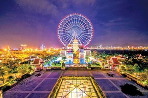 Phát triển kinh tế đêm là tất yếu, nhưng cũng cần những bước đi thận trọng