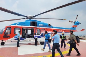Chuyến bay trực thăng khảo sát cho tour du lịch trên không dịp lễ vừa qua