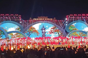 Lễ hội Hoa phượng đỏ Hải Phòng đã trở thành thương hiệu của thành phố cảng Ảnh: Thanh Sơn
