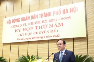 Chủ tịch HĐND Thành phố Nguyễn Ngọc Tuấn phát biểu khai mạc kỳ họp.