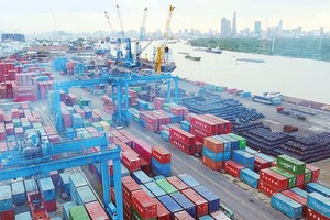 TP.HCM tuân thủ ra sao chỉ đạo về thu phí cảng biển?