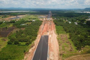 Thời gian di chuyển từ TP.HCM đến Phan Thiết sẽ giảm một nửa khi cao tốc TP.HCM - Dầu Giây - Phan Thiết hoàn thành. Ảnh: Lê Toàn