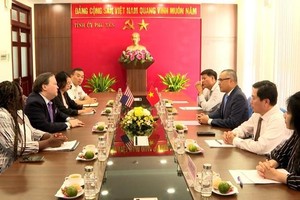 Lãnh đạo tỉnh Phú Yên tiếp Đại sứ Hoa Kỳ đến thăm, chào xã giao