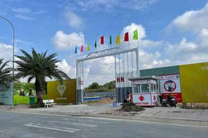 Dự án nhà ở xã hội tại phường Long Trường, TP. Thủ Đức của Công ty Điền Phúc Thành là dự án nhà ở xã hội hiếm hoi tại TP.HCM được xây trên quỹ đất 20% của dự án nhà ở thương mại. Ảnh: Trọng Tín 