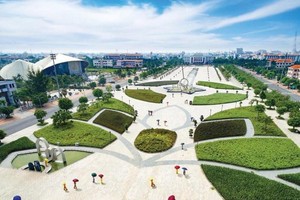 Quảng trường Hùng Vương, thành phố Bạc Liêu