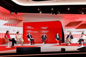 Bà Tina Nguyễn, Tổng giám đốc Generali Việt Nam (bìa phải) tham dự Hội nghị CEO toàn cầu của Tập đoàn Generali tại Milan, Italia.