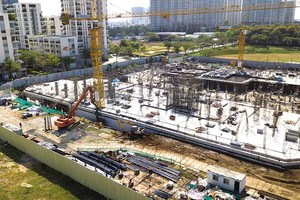 Chỉ có giá sắt thép giảm nhiệt, còn các loại vật liệu xây dựng khác vẫn giữ nguyên hoặc tăng khiến chủ đầu tư và nhà thầu lao đao