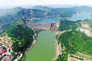 Thủy điện Hòa Bình - nguồn cung cấp điện chủ lực của toàn bộ hệ thống điện Việt Nam. Ảnh: Việt Trung