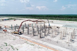 Hầu hết chủ đầu tư khu công nghiệp đều gặp vướng mắc trong khâu giải phóng mặt bằng. Ảnh: Thành Nguyễn