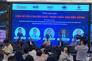 Đại biểu chia sẻ các mô hình hiệu quả về phát triển thủy sản bền vững tại Diễn đàn