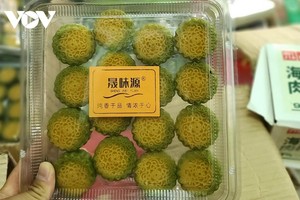 Bánh do doanh nghiệp mua về không có hóa đơn chứng từ.