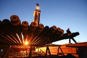 Mỹ công bố hướng dẫn về việc áp giá trần với dầu khí từ Nga