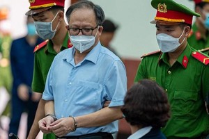 Bị cáo Tất Thành Cang, cựu Phó bí thư Thành ủy TP.HCM trong phiên xét xử trước đó tại tòa.