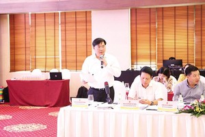 Thứ trưởng Bộ Kế hoạch và Đầu tư Trần Duy Đông tiếp thu ý kiến của các đại biểu Quốc hội đối với báo cáo kết quả thực hiện Nghị quyết của Quốc hội về Kế hoạch Phát triển kinh tế - xã hội năm 2022, dự kiến Kế hoạch năm 2023