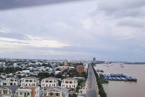 Thành phố Mỹ Tho nằm bên dòng sông Tiền thơ mộng