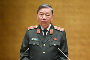 Bộ trưởng Tô Lâm báo cáo Quốc hội.