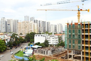 Thị trường bất động sản đang đối mặt với tình trạng chung là “tê liệt” niềm tin. Ảnh: Lê Toàn