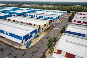 Dù hiệu quả hoạt động không tệ, nhưng cổ phiếu doanh nghiệp khu công nghiệp vẫn giảm giá mạnh. Ảnh: Thành Nguyễn