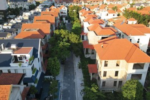 Trong bối cảnh thị trường khó khăn, việc áp thêm thuế bất động sản là không phù hợp. Ảnh: Dũng Minh