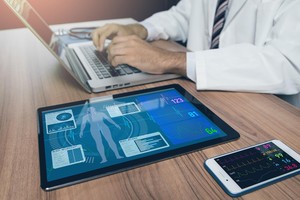 Các dịch vụ bảo hiểm thuê ngoài có thể kể đến như thiết kế sản phẩm, tính toán phí bảo hiểm, tính toán dự phòng…