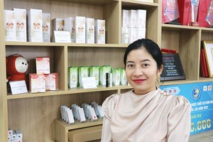 Doanh nhân Phạm Thị Thu Hằng muốn chứng minh rằng, mỹ phẩm thiên nhiên Việt Nam không thua kém bất kỳ sản phẩm nổi tiếng nào trên thị trường