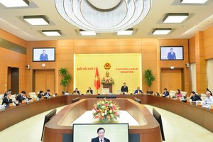 Phiên họp chiều 13/2 của Ủy ban Thường vụ Quốc hội.