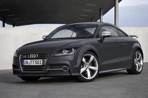 Audi Việt Nam triệu hồi thay thế túi khí trên vô lăng lái Audi TT 