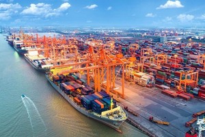 Nền kinh tế chờ đợi thêm quyết sách để duy trì động lực tăng trưởng 