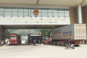 Kim ngạch xuất nhập khẩu qua cửa khẩu Lào Cai quý I/2023 đạt 186 triệu USD.