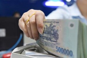 Vốn vào bất động sản lo thêm rào cản