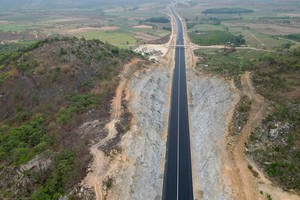 Đường ra Phan Thiết đã gần hơn rất nhiều. Ảnh: Lê Toàn
