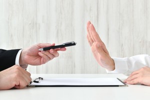 Không nên đặt bút ký khi chưa hiểu kỹ sản phẩm bảo hiểm