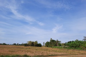 Chính sách bồi thường cho người không trực tiếp sản xuất nông nghiệp nhưng có đất thu hồi còn bất cập, ảnh hưởng đến tiến độ thực hiện thu hồi đất. (Ảnh minh họa)