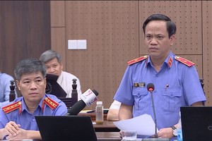 Đại diện Viện Kiểm sát đưa ra nhiều căn cứ buộc tội đối với bị cáo Hoàng Văn Hưng.