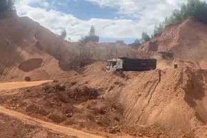 Quảng Ngãi: Loạt sai phạm của Công ty Việt Đức trong khai thác đất