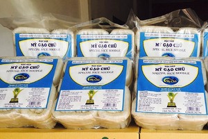 Sản phẩm mỳ chũ của hợp tác xã Mỳ chũ Nam Thể (Lục Ngạn, Bắc Giang).