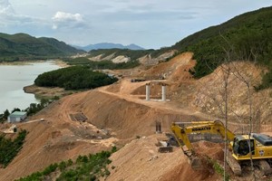 Thi công cao tốc Bắc - Nam, đoạn Quy Nhơn - Chí Thạnh. Nguồn Sở Giao thông vận tải tỉnh Phú Yên. 