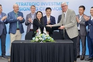 Doanh nghiệp tuần qua: GELEX hợp tác cùng Sembcorp; 'Vua tôm' Minh Phú làm bất động sản; FPT mua thêm công ty Mỹ