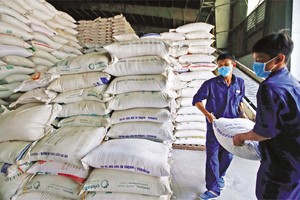 Chi phí lãi vay cao khiến các doanh nghiệp gặp nhiều khó khăn trong hoạt động.